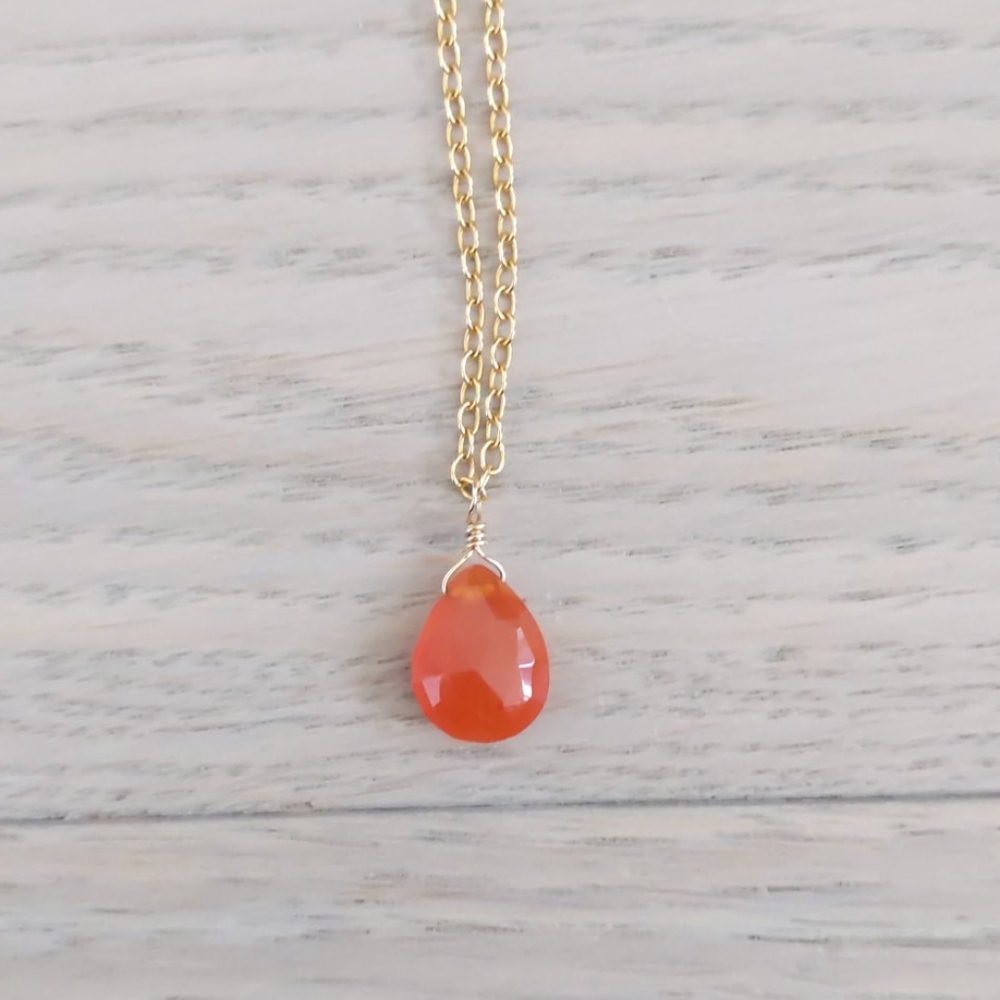 Satya necklace NWOT